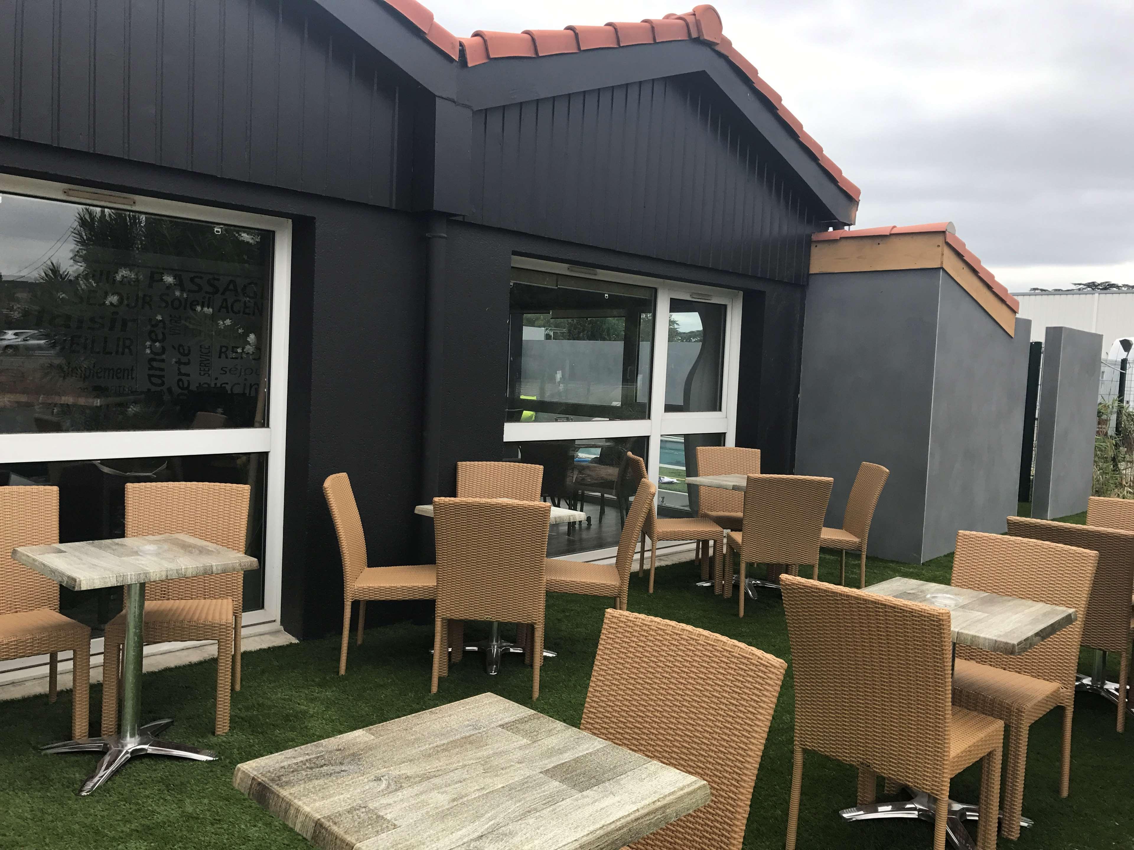 Kyriad Direct Agen Castelculier Exterior photo