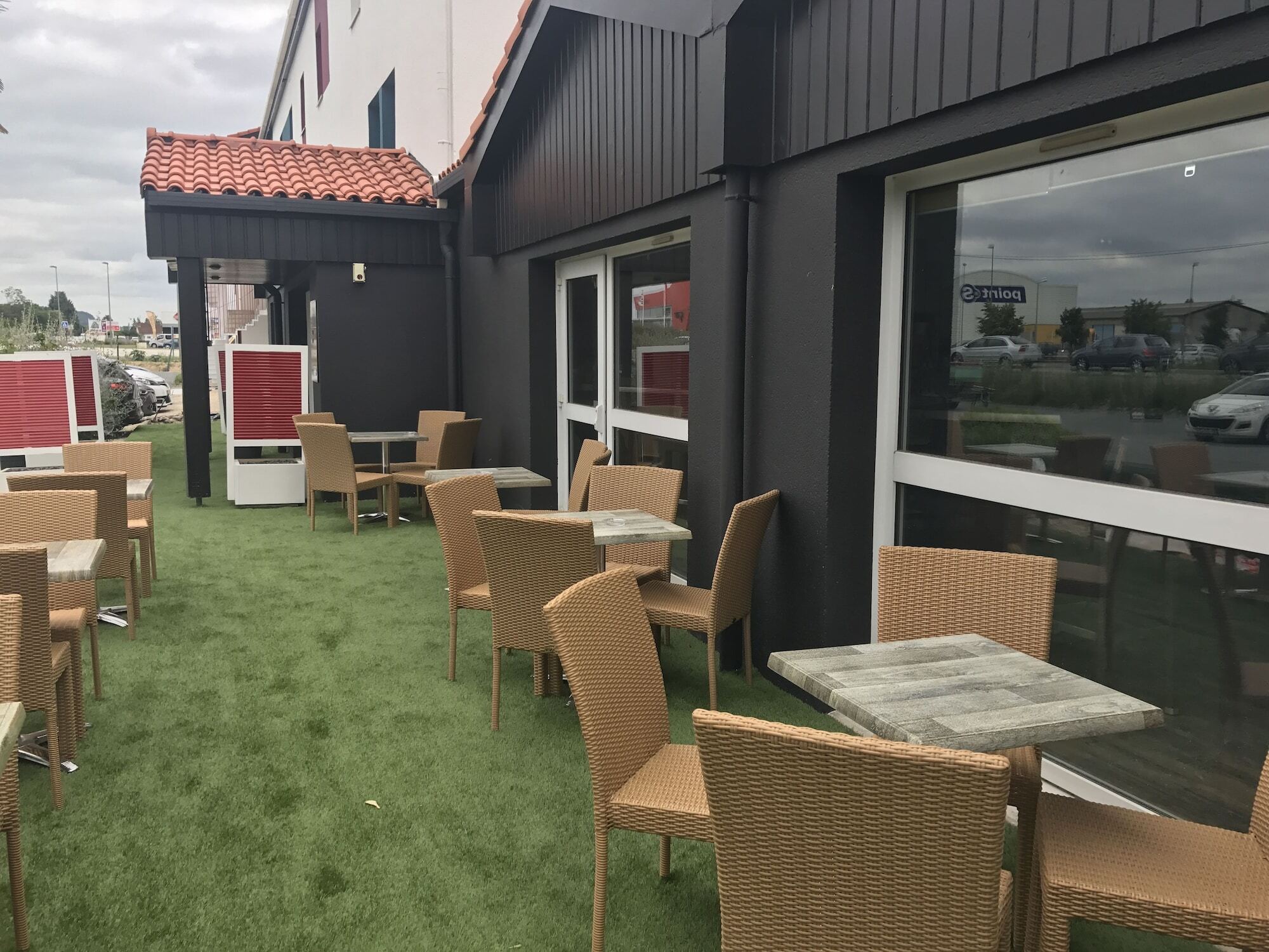 Kyriad Direct Agen Castelculier Exterior photo